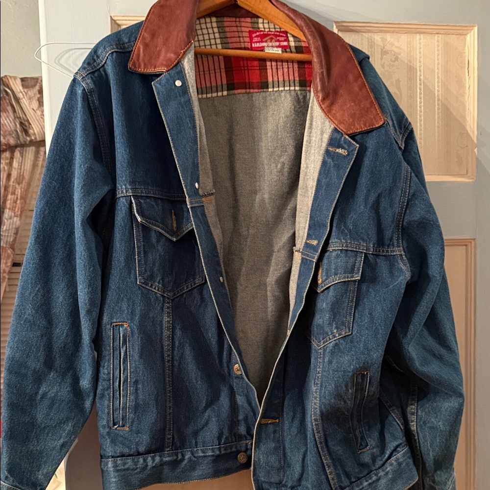 Wrangler Blue Denim Jacket with Brown Collar